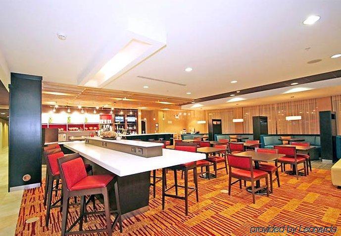 Courtyard Greensboro Airport Restoran fotoğraf