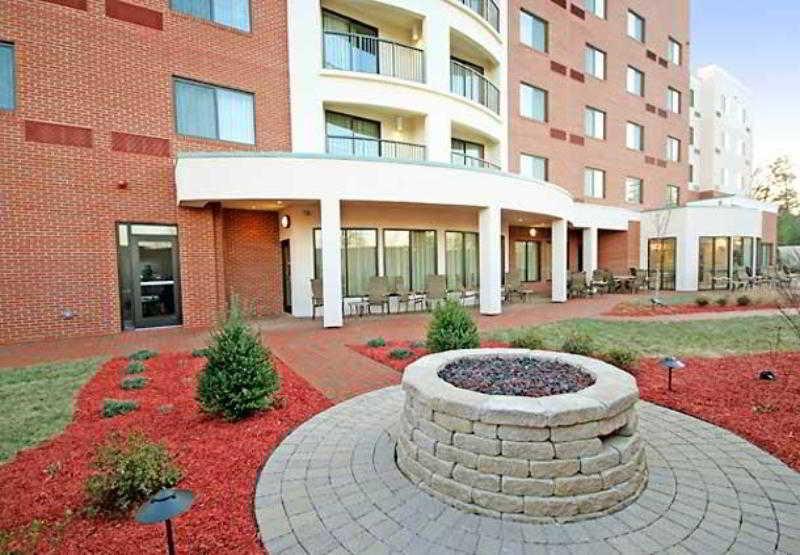 Courtyard Greensboro Airport Dış mekan fotoğraf